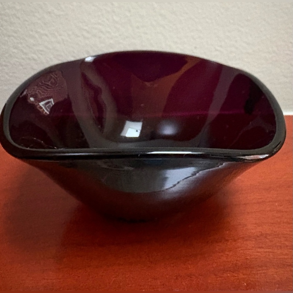 Gullaskruf Sweden Burgundy Glass Bowl